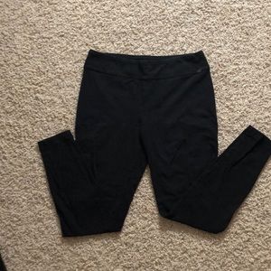 Black Eddie Bauer cotton leggings